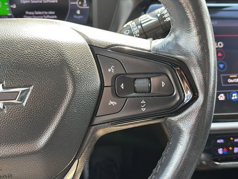 Used 2022 Chevrolet Bolt EUV LT w/ Convenience Package image 15