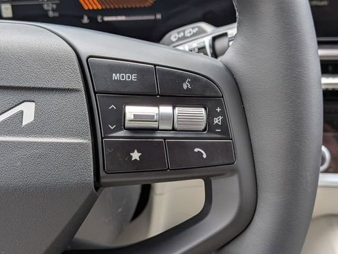 New 2026 Kia Sportage EX FWD image 13