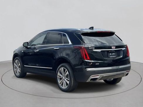 Certified 2025 Cadillac XT5 Premium Luxury w/ Technology Package AWD/4WD image 3