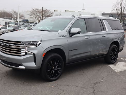 Certified 2024 Chevrolet Suburban High Country image 5