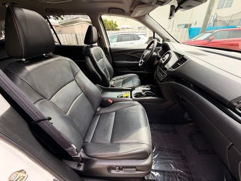Used 2020 Honda Pilot Touring image 26