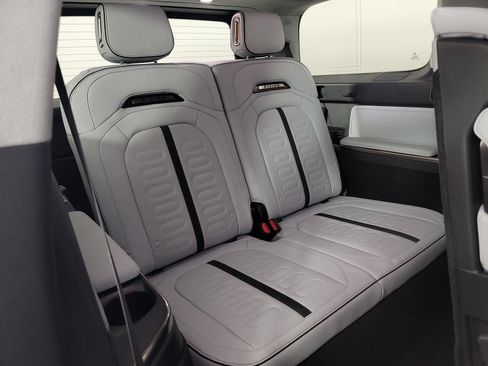 Used 2024 Rivian R1S Adventure image 25