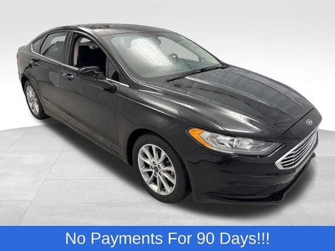 Certified 2017 Ford Fusion SE image 1
