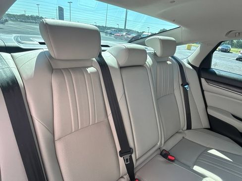 Used 2018 Honda Accord EX-L image 28