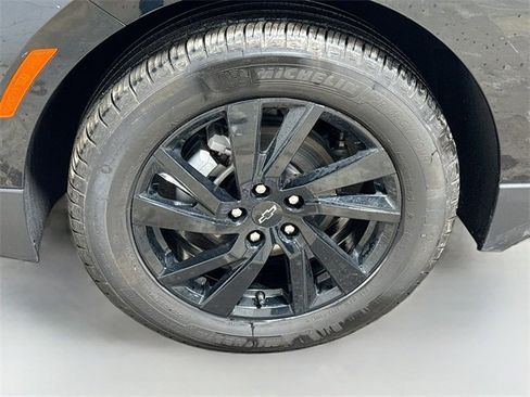 Used 2023 Chevrolet Equinox LS w/ LS Convenience Package image 31