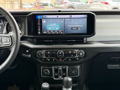 Used 2025 Jeep Wrangler Sport S image 20