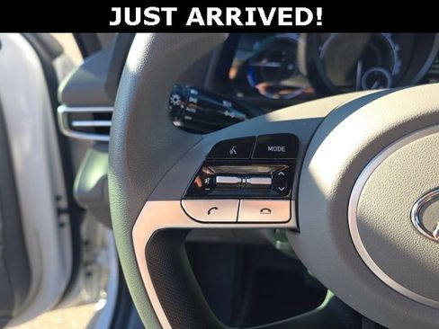 Certified 2022 Hyundai Elantra Blue image 11