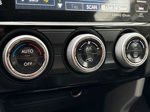 Used 2016 Subaru Forester 2.5i Limited image 12