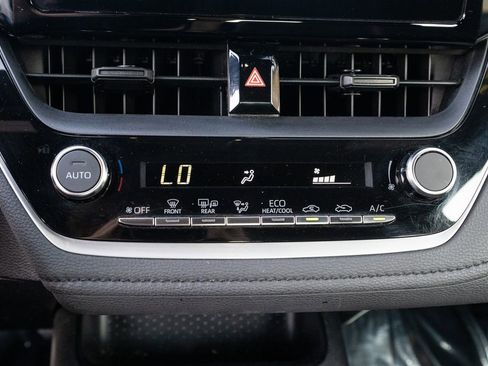 Used 2024 Toyota Corolla SE image 26