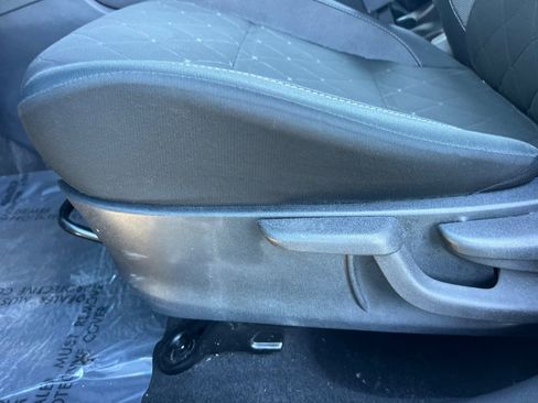 Used 2020 Nissan Kicks S FWD image 14