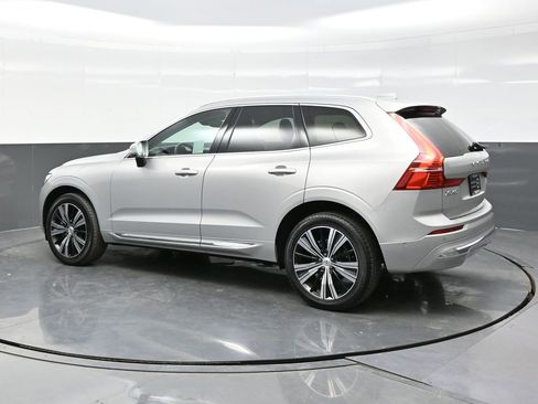 Used 2023 Volvo XC60 B5 Plus w/ Climate Package image 4