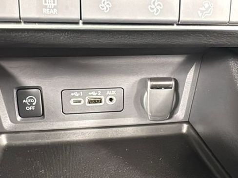 New 2025 Nissan Sentra SR w/ SR Premium Package image 25