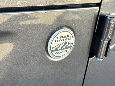 Used 2020 Jeep Wrangler Unlimited Sahara w/ Dual Top Group image 9