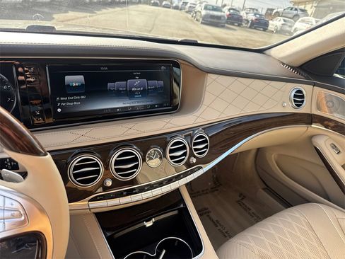 Used 2017 Mercedes-Benz S 550 Sedan image 29
