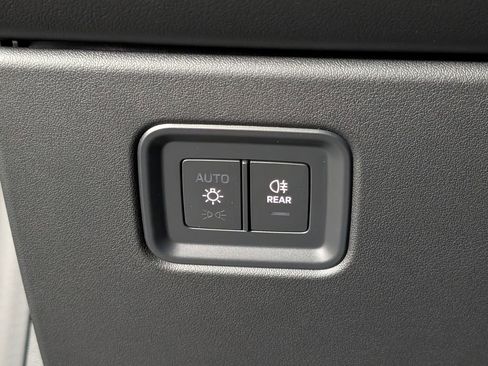 New 2025 Porsche Macan 4S Electric image 34