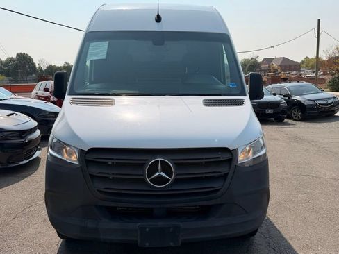 Used 2023 Mercedes-Benz Sprinter 2500 image 3