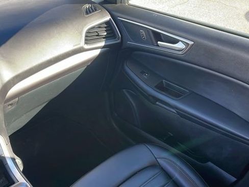 Used 2023 Ford Edge SEL image 26