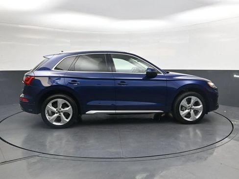 Used 2021 Audi Q5 Prestige w/ Prestige Package AWD/4WD image 3