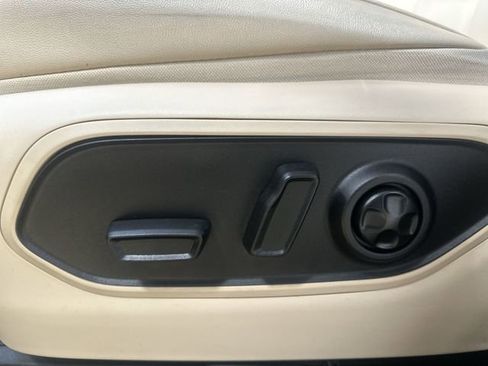 Used 2025 Jeep Grand Cherokee Limited image 15