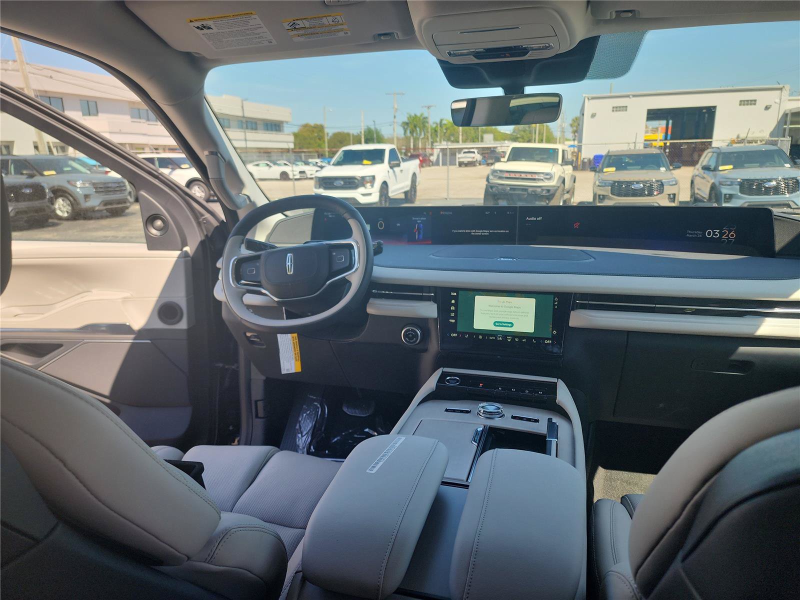 New 2026 Lincoln Navigator Premiere AWD/4WD image 22