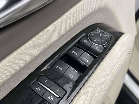 Used 2021 Cadillac Escalade Sport Platinum image 21