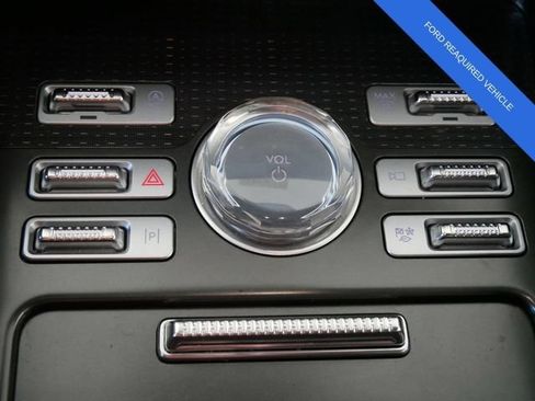 Used 2024 Lincoln Nautilus Premier w/ Jet Appearance Package AWD/4WD image 22