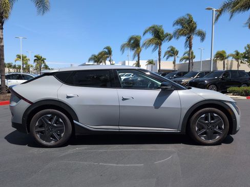 Used 2025 Kia EV6 Light w/ Light LR Technology Package RWD image 11