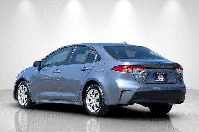 Used 2025 Toyota Corolla LE FWD image 6