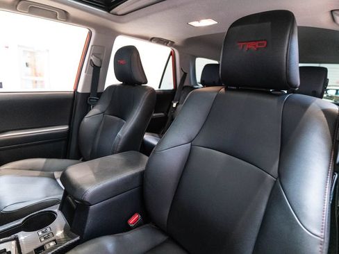 Certified 2024 Toyota 4Runner TRD Off-Road Premium w/ Off Road Premium Plus Package AWD/4WD image 6
