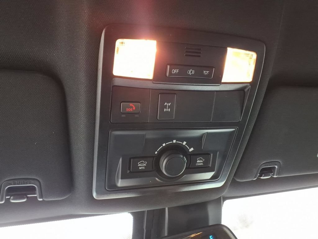 Used 2023 Toyota Tacoma TRD Off-Road AWD/4WD image 31