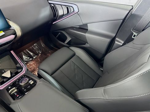 Used 2025 BMW X3 xDrive30i w/ Convenience Package image 22