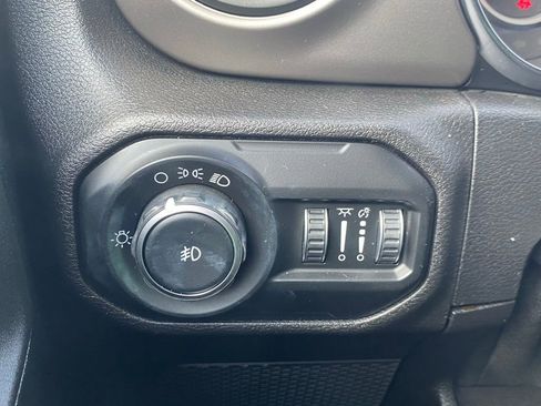 Used 2021 Jeep Wrangler Unlimited Sport image 24