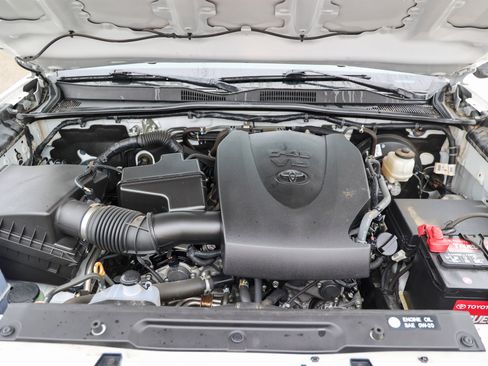 Used 2019 Toyota Tacoma Limited AWD/4WD image 59