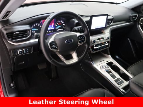Used 2021 Ford Explorer XLT w/ Equipment Group 202A image 13