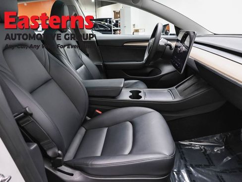 Used 2023 Tesla Model 3 Standard Range image 19