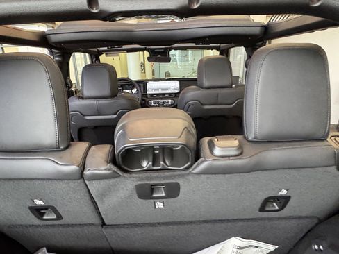 New 2025 Jeep Wrangler Unlimited Rubicon 392 image 6