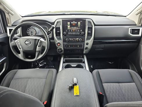 Used 2021 Nissan Titan SV w/ SV Convenience Package AWD/4WD image 10