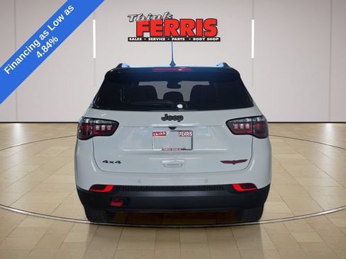Used 2026 Jeep Compass Trailhawk AWD/4WD image 6
