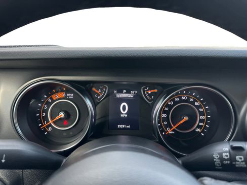 Used 2022 Jeep Wrangler Unlimited Sport image 4