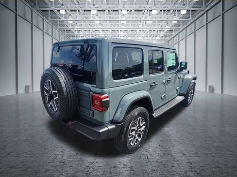 New 2026 Jeep Wrangler Unlimited Sahara AWD/4WD image 30