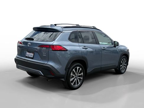 Used 2023 Toyota Corolla Cross XLE AWD/4WD image 5