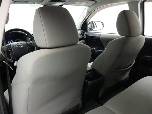 Certified 2018 Toyota Tacoma SR image 20