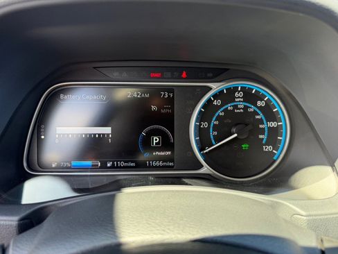 Used 2025 Nissan Leaf S FWD image 13