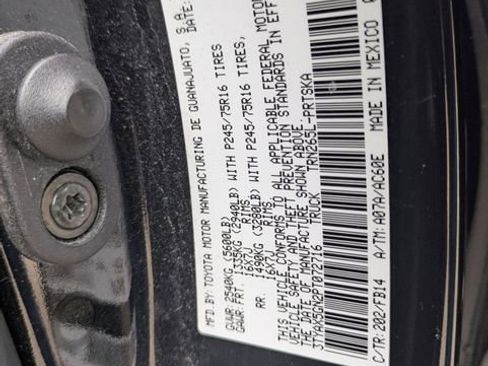 Used 2023 Toyota Tacoma SR image 33