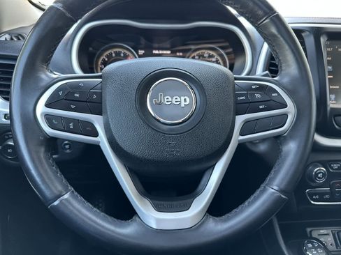 Used 2017 Jeep Cherokee Trailhawk w/ Comfort/Convenience Group image 25