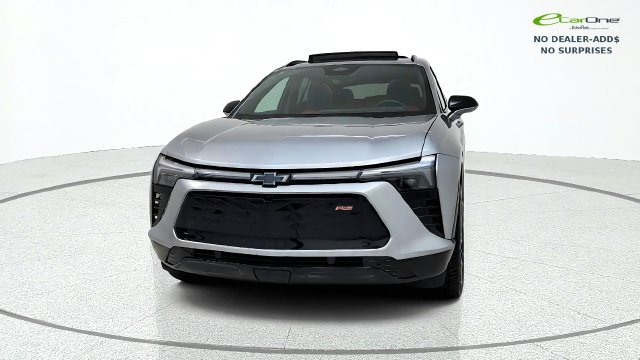 Used 2024 Chevrolet Blazer EV RS RWD image 2