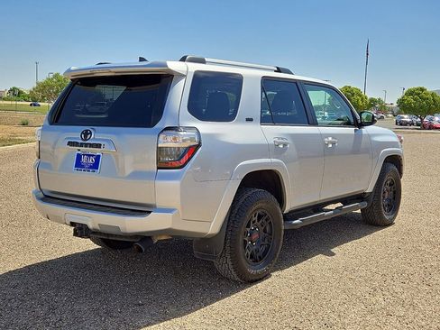 Used 2021 Toyota 4Runner SR5 Premium w/ Moonroof Package AWD/4WD image 5