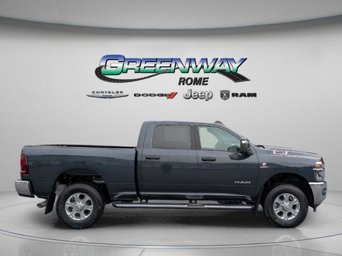 New 2026 RAM 2500 Big Horn AWD/4WD image 8