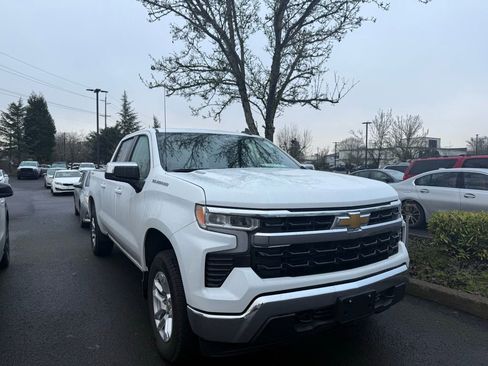 Used 2024 Chevrolet Silverado 1500 LT image 7