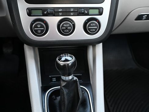 Used 2007 Volkswagen Eos 2.0T FWD image 20